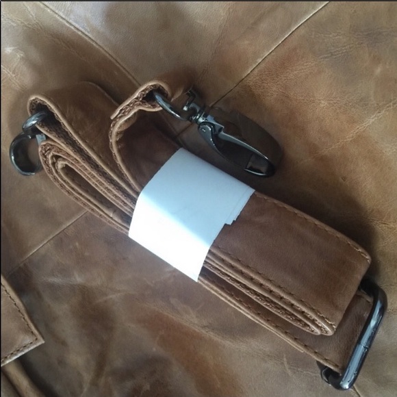 LAST ONE‼️NEW leather backpack/messenger bag - Picture 4 of 5